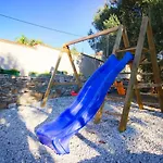 בית נופש House Stone&olive מרינה