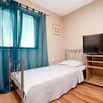 בית נופש House Stone&olive מרינה