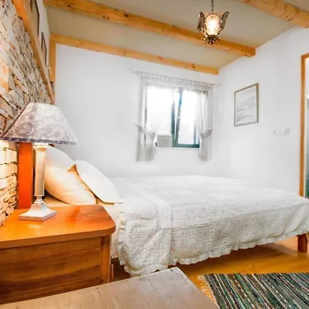 度假居 House Stone&olive 玛里纳