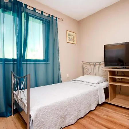 度假居 House Stone&olive 玛里纳