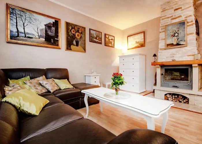 House Stone&olive * Marina