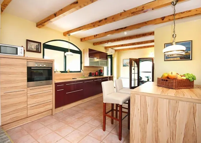 House Stone&olive Feriehus *