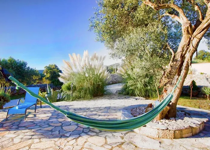 Feriehus House Stone&olive *